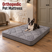Matelas orthopédique personnalisable pour chien avec choix de hauteur de 8 cm, housse matelassée personnalisée et passepoil pour la literie pour animaux de compagnie en vente au détail