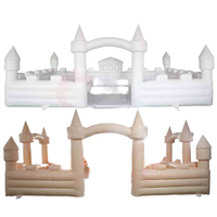 Château gonflable de mariage blanc avec piscine à balles 6x4m/7x5m et balles en mousse à vendre