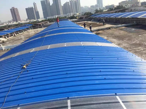 แผ่นหลังคาลูกฟูกพลาสติก APVC สีสันสดใส ป้องกันการกัดกร่อน กระเบื้องหลังคา APVC สำหรับงานก่อสร้างอาคารคลังสินค้า - Product Image 3