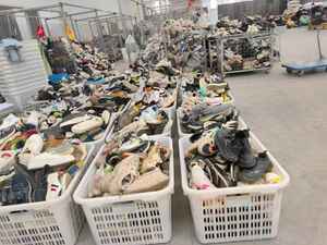 Chaussures de sport décontractées de grande taille pour hommes et femmes, de qualité supérieure, d'occasion, couleurs mélangées, vente en gros en vrac - Product Image 3