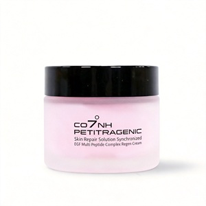 Crema Facial Antienvejecimiento y Blanqueadora Petitra con Péptidos EGF, Hidratante y Humectante para el Cuidado de la Piel en Casa - Product Image 1