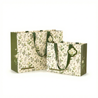 Sacs cadeaux en papier personnalisés avec logo, sacs de shopping floraux en gros avec poignées en ruban, emballage personnalisé