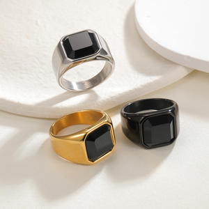 Bague de fiançailles en acier titane avec zircone cubique brillante de luxe, plaquée or 18 carats PVD, bijoux tendance imperméables - Product Image 2