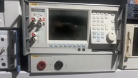 El estándar de energía eléctrica Fluke 6100A de alta precisión en condiciones de trabajo completas se puede proporcionar una calibración fresca para los laboratorios
