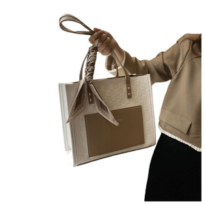Sac fourre-tout pour femme en PU, grande capacité, avec fermeture éclair et ruban en soie, sacs à main tendance, vente en gros d'usine, article très demandé - Product Image 5