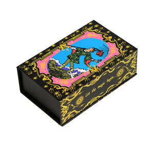 Nouveau jeu de cartes de tarot en feuille d'or noir céleste Star Whisper, jeu de cartes de société en PVC imperméable avec boîte pour la vente en gros d'oracles - Product Image 6