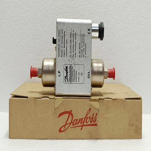 Interrupteur de contrôle de pression différentielle d'huile Danfoss MP54 060B016766 0,9 Bar 60 Sec - Product Image 1