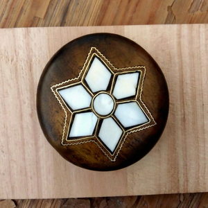 <b>Round</b> Shape Inlay <b>boxes</b> For storage Keepsake Oriental Design With Lid Mother of Pearl Work For Decoration - Product Image 1