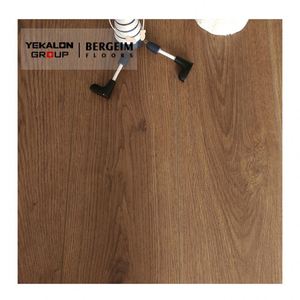 Pisos HDF para interiores de 8mm a 12mm, suelos laminados marrones lisos AC5 para suelos de salón - Product Image 1