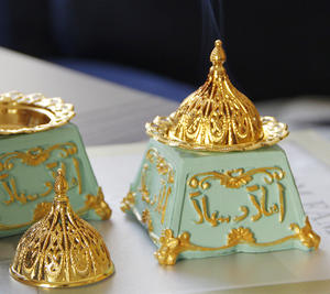 Novedades al por Mayor: Ambientador de Habitación, Porta Incienso Metálico Dorado Árabe - Product Image 6