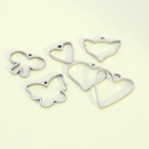 Stainless Steel Heart Butterfly Shape Pendant DIY Jewelry Accessories Middle Size Oil Dripping Pattern - Product Image 1
