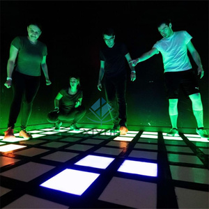 <span class=keywords><strong>Gioco</strong></span> di fuga da interni con piastrelle per pavimento a LED interattive 30x30cm che saltano il <span class=keywords><strong>gioco</strong></span> reticolo per la griglia di attivazione Multi-giocatore del parco divertimenti - Product Image 4