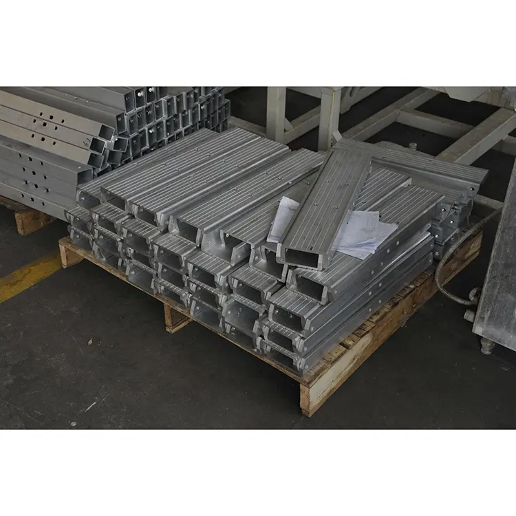Il produttore professionale fornisce la produzione di parti in alluminio con un servizio personalizzato