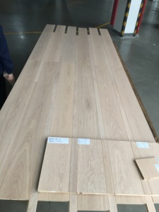 Parquet en bois d'ingénierie de luxe pour salon : écologique, durable et facile d'entretien, couleur personnalisable, <span class=keywords><strong>anti</strong></span>-<span class=keywords><strong>humidité</strong></span> - Product Image 2