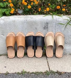 Sandalias de Verano para Hombre al por Mayor de Fábrica, Cómodas, de Cuero PU con Logotipo Personalizado, para Uso en Interiores y Exteriores, con Suela de EVA - Product Image 1