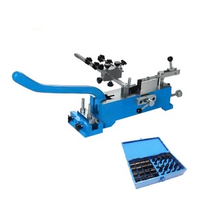 Petite plieuse manuelle en acier pour la découpe de règles - Product Image 1
