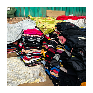 Ropa Usada de Marcas Mixtas para Hombre y Mujer, Ropa de Marca de Segunda Mano, Venta <span class=keywords><strong>al</strong></span> <span class=keywords><strong>Por</strong></span> <span class=keywords><strong>Mayor</strong></span> Original de Tienda China - Product Image 1