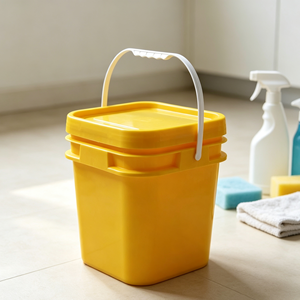 Seau carré en plastique robuste avec couvercle et poignée, de qualité alimentaire, pour le stockage de liquides de nettoyage ménager - Product Image 1