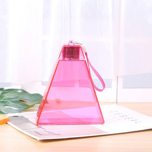 Bottiglia Da Bere Bouteilles de bouteille de boisson d'eau en plastique de forme unique personnalisées de 300ml avec bouchon à vis de corde - Product Image 3