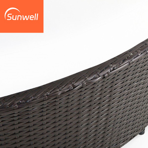 Lit de repos double en rotin d'extérieur avec auvent, résistant aux UV, design méditerranéen pour jardin, hôtel et salle à manger - Product Image 4