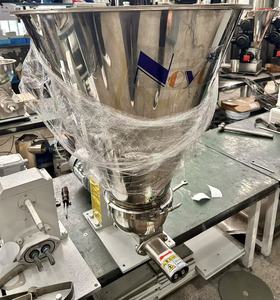 เครื่องลำเลียงสกรูแบบปรับแต่งได้ ทำจากสแตนเลส ใช้แรงโน้มถ่วง วัดปริมาณด้วยวิธีวัดปริมาตร สภาพใหม่เอี่ยม สำหรับการขนย้ายวัสดุในโรงงานผลิต - Product Image 3