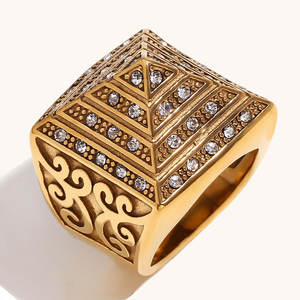 Anillos Resistentes al Deslustre e Impermeables de Buena Calidad, Chapados en Oro PVD de 14k y 18k, Anillo de Pirámide de Acero Inoxidable 316L para Hombre - Product Image 2