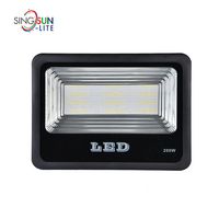 Réflecteur étanche moulé sous pression avec couvercle en verre trempé 30w 50 watts 100w 150w 200w 300w projecteur led rechargeable