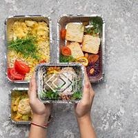 Fabricants de boîtes en papier d'aluminium jetables vente directe assiette de poisson épaissie ovale buffet de plaques en feuille d'aluminium