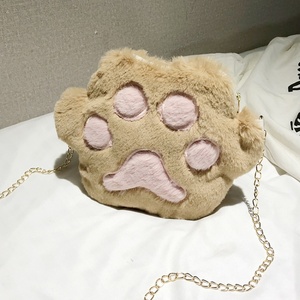 Sac bandoulière personnalisé en peluche grise en forme de patte de chat, mini sac à bandoulière doux et moelleux avec patte rose et chaîne dorée, cadeau idéal pour femme - Product Image 2