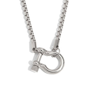 Collar de Acero Inoxidable 316L Personalizado con Baño de Oro PVD de 14K/18K, Diseño de Herradura y Bocado de Caballo, con Colgante Adicional para Mujer - Product Image 5
