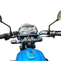 Les motos 125cc offrent une moto polyvalente, légère et économe en carburant pour adultes.