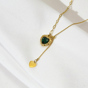 Collana con Ciondolo in Acciaio Inossidabile Placcato Oro con Zirconi Carline, Regalo di Compleanno per Donne - Product Image 5