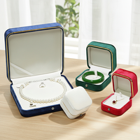 Hochwertige Italienische Samt-Schmuckbox mit Abgerundeter Rechteckform, Vintage-Muster für Ringe, Anhänger und Perlenketten