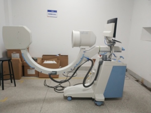EURPET Equipo Médico Profesional de Alta Frecuencia Fluoroscopia Digital C-Arm Máquina de Rayos <span class=keywords><strong>X</strong></span> con Tubo de Rayos <span class=keywords><strong>X</strong></span> de Alta Calidad - Product Image 3