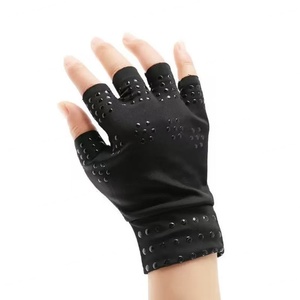 Gants de compression demi-doigts antidérapants à thérapie magnétique en coton et élasthanne durables pour le fitness, le cyclisme et les sports de plein air - Product Image 6