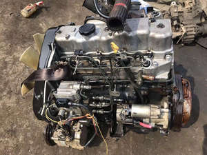 Motor de Coche Original Usado 4D35 4D56 4D33 4D32, Conjunto de Motor Diésel y Transmisión Manual para Sistemas de Motor Mitsubishi - Product Image 2