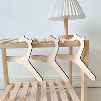 Contreplaqué personnalisé écologique en vrac nouvelle petite taille durable mixte bois naturel bébé enfants cintres pour placard