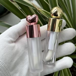 En stock – Flacon givré doré 6 ml avec grand pinceau, tubes de <span class=keywords><strong>gloss</strong></span> à lèvres uniques personnalisables avec logo et boîte sur mesure – Spécial Halloween - Product Image 5