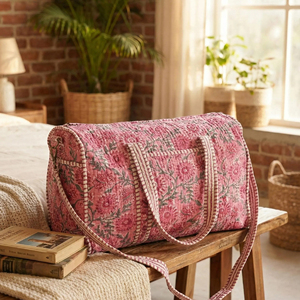 Sac de voyage matelassé en coton imprimé à la main grande capacité, élégant et tendance, sac de week-end et de nuit pour maman - Product Image 3