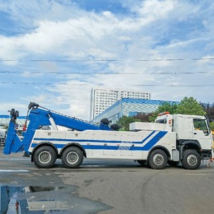 Grúa de Rescate HOWO 8x4 de Servicio Pesado con Pluma Integrada y Brazo de Remolque, Capacidad de Elevación de 15000 kg - Product Image 5