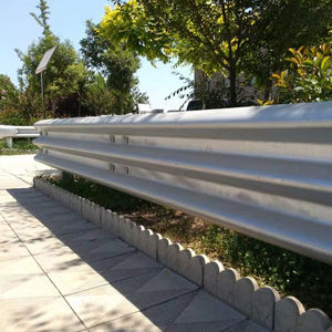 EN1317 Q235B Q355B 1100g revêtement de zinc 3mm 4mm épaisseur autoroute véhicule trafic barrière autoroute sécurité garde-corps - Product Image 3