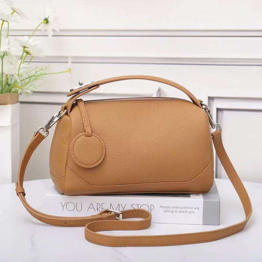 น้ำตาลอ่อน