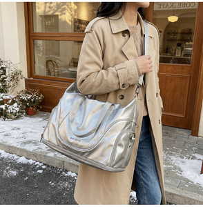 Nouveau sac de voyage unisexe en cuir PU souple avec fermeture éclair, grande capacité, sac de sport portable avec séparation humide/sec pour yoga et gym - Product Image 3