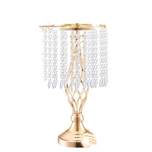 L'Ultimo Trendy Supporto Floreale in Cristallo per Matrimoni, Utilizzato per Decorare lo Sfondo di Cerimonie Nuziali e il Piano dei Tavoli per Feste. - Product Image 6