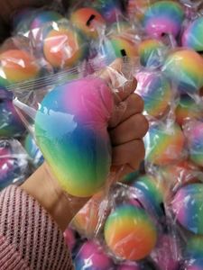 Gran oferta, Bola <span class=keywords><strong>de</strong></span> goma suave TPR <span class=keywords><strong>de</strong></span> alta calidad <span class=keywords><strong>de</strong></span> 7cm, bola antiestrés <span class=keywords><strong>de</strong></span> arcoíris, cambio <span class=keywords><strong>de</strong></span> Color, juguetes antiestrés, bola para apretar promocional - Product Image 2