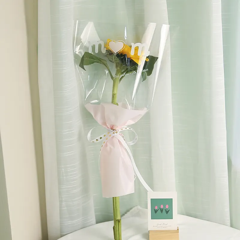 मातृ दिवस Opp सिलोफ़न बैग फूल गुलदस्ता पैकेजिंग के लिए पारदर्शी सिलोफ़न कागज लपेटकर फूल