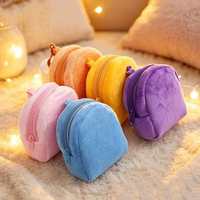 Mini pochette zippée en peluche avec dragonne, porte-monnaie souple et portable pour écouteurs/clés/bonbons