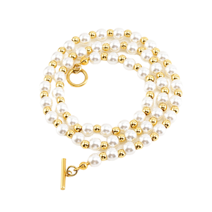 Collier Classique Élégant pour Femme en Acier Inoxydable Plaqué Or 18K avec Perles Coquillage et Pendentifs Initiales 26 Lettres – Bijou Chic pour Fête - Product Image 1