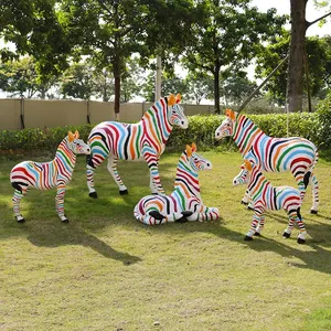 Sculpture en résine d'animal de la jungle africaine, style exotique, statue de cheval, sculpture animale - Product Image 1