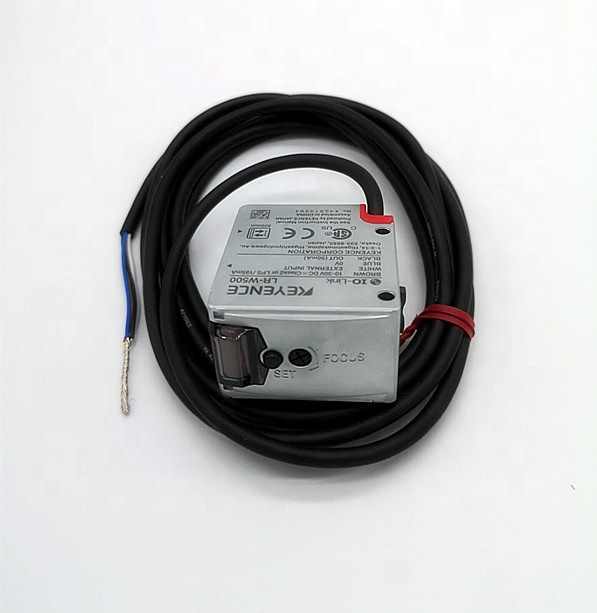 KEYENCE LR-W500自己完結型フルスペクトルセンサー新しいオリジナル  